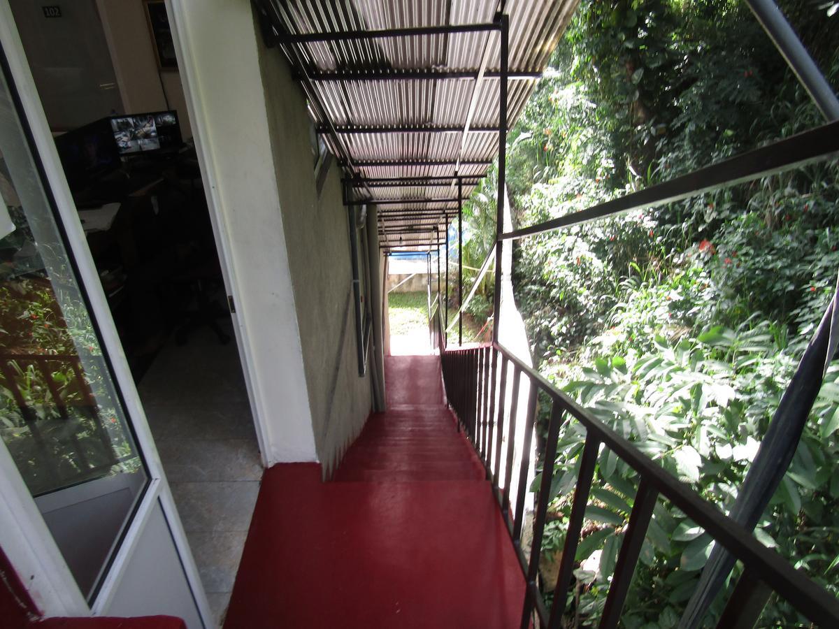 Kandy Backpackers Hostel Exterior photo